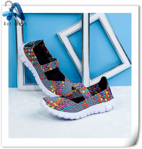 Fashion Leisure Solid Color OEM Flat Woman Woven Shoes